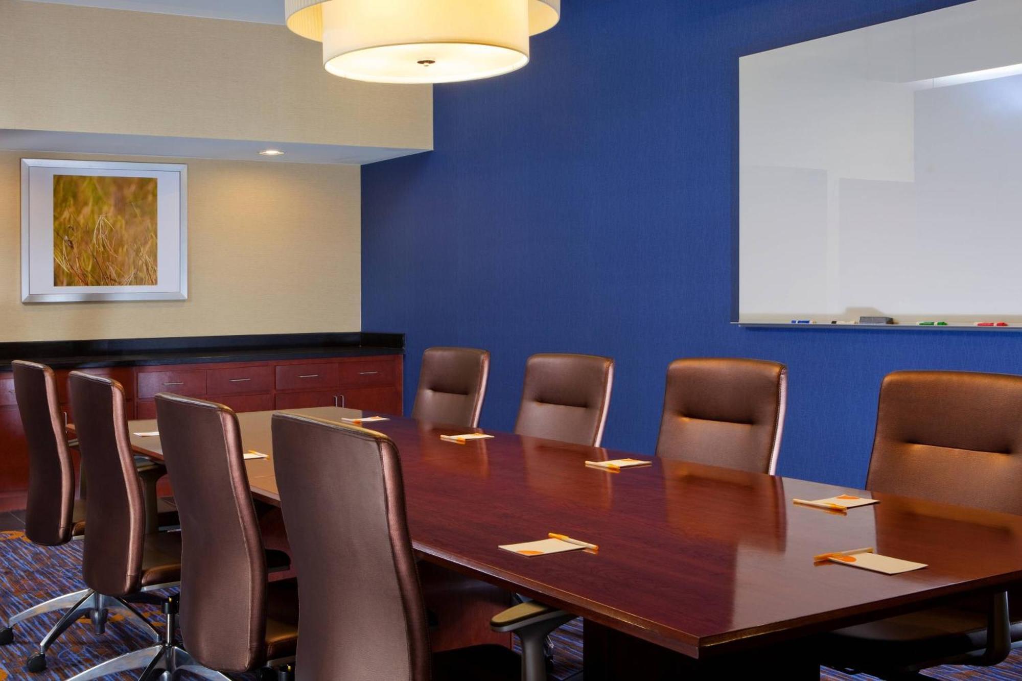 Hotel Courtyard By Marriott Birmingham Downtown At Uab Esterno foto