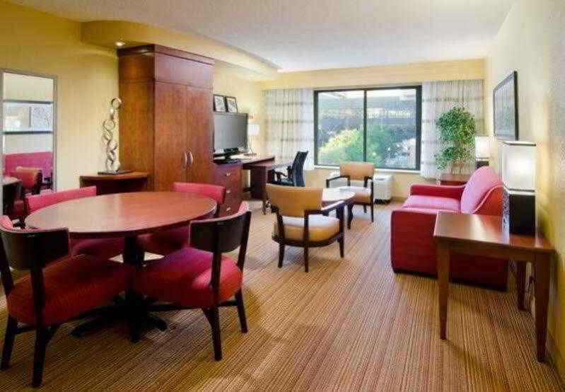 Hotel Courtyard By Marriott Birmingham Downtown At Uab Esterno foto
